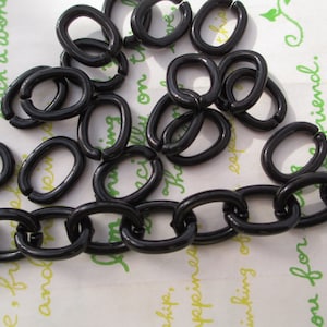 Funky Acrylic chain links Size 17mm x 13mm 40pcs Jet Black image 1