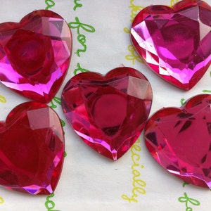 Grands cabochons de gemmes en forme de coeur roses transparents à facettes 25 mm 5pcs