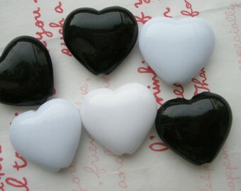 sale Big Puffy Heart BEADS 6pcs Black White