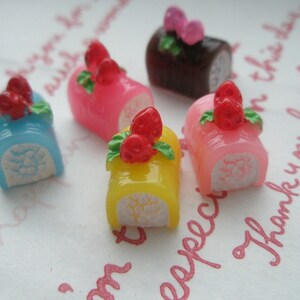 SALE Colorful ROLL CAKE with strawberry Set B 5pcs