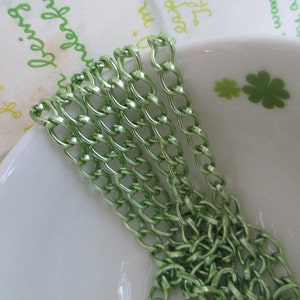 New item 5 Feet Aluminum twist chain Light Kiwi green  (Link 9mm x 5mm)
