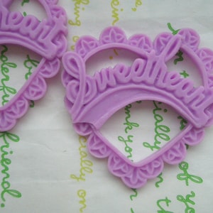 SALE Resin Heart pendant SweetHeart 2pcs Matte Purple 47mm x 45mm afbeelding 1