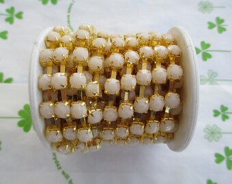 New item Opaque color rhinestone chain ( Gold tone ) 6mm stone 50cm Cream Ivory