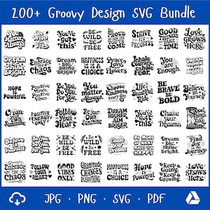 Puede incluir: Un paquete de diseño digital con más de 200 diseños SVG groovy. Los diseños presentan citas y frases inspiradoras en un estilo de fuente retro. Los formatos incluyen JPG, PNG, SVG y PDF.