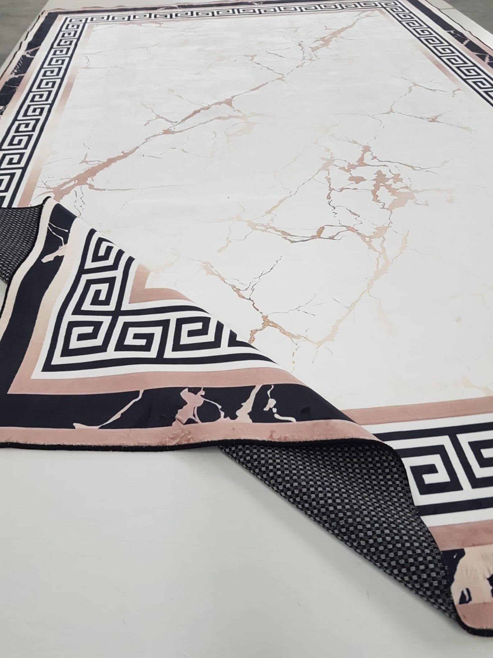 Medusa Rug: Black Greek Key, Modern Marble Floor Rug - Etsy