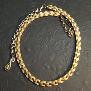 Vintage textured gold link necklace 18 inches