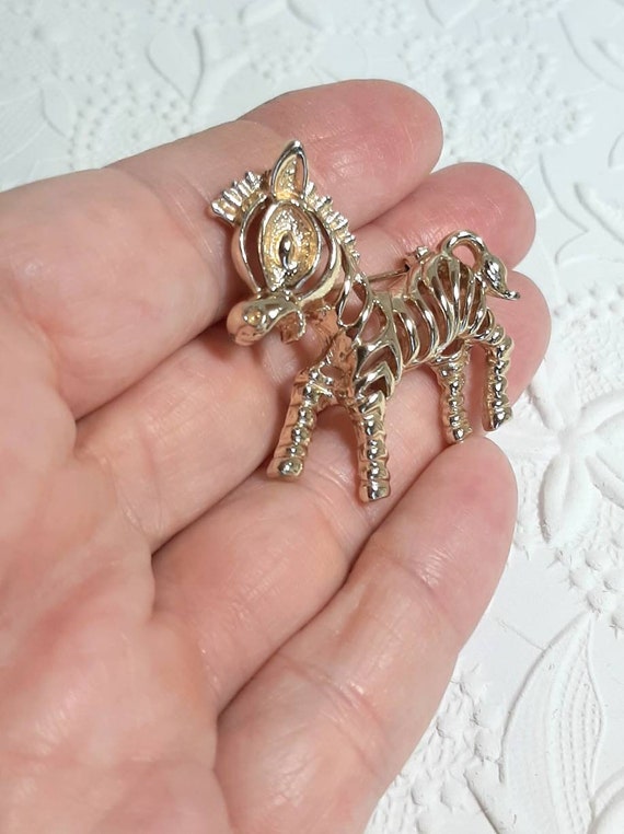 Vintage little donkey brooch - image 4