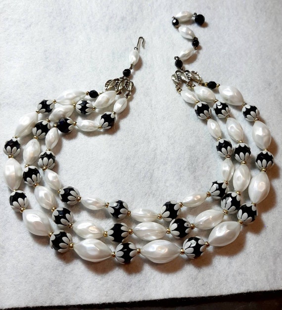 Vintage Deauville white and black acrylic pearl n… - image 1