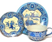 40 39 s Tin Toy Tea Setting, Blue Delph. Dutch scene. Made in USA by Wolverine