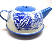 1950s Tin Toy Tea Pot. Early Colonial American. Made by Ohio Art.
