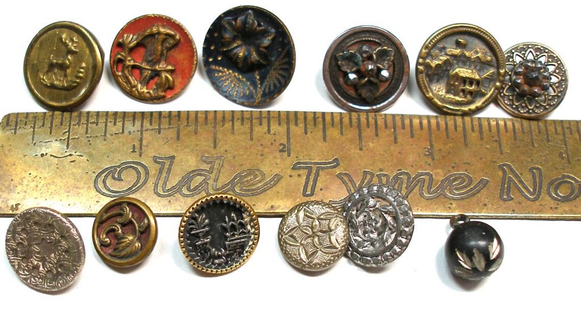 12 Antique BUTTONS. 1800s Victorian & Vintage Metal Picture Buttons ...