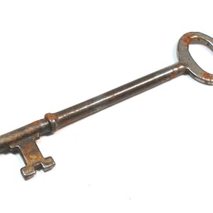 Long Silver metal skeleton key. 3.25&quot;. Antique key, door key. vintage.