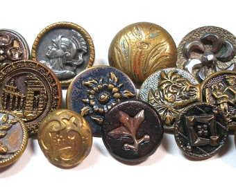 Victorian metal buttons. Mixed lot of 13 shabby chic with picture buttons. 19th century