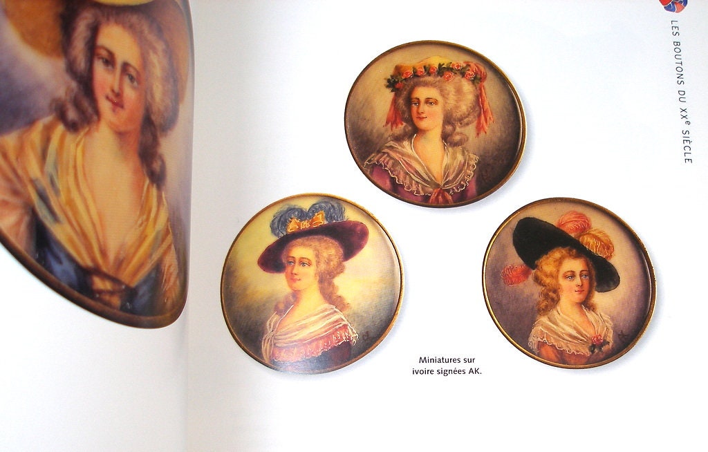 Boutons by Loic Allio. 1st Edition Book of Buttons, Antique