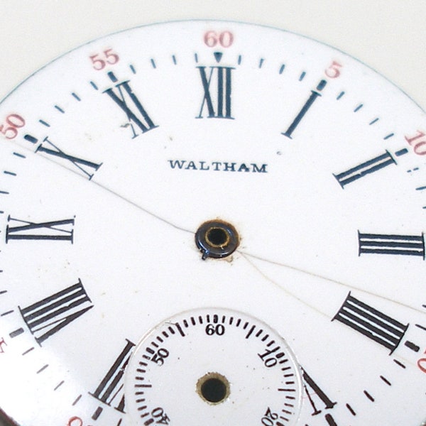 Kleines Vintage Uhren Zifferblatt, Emaille Gesicht. 1 1/8". im SALE