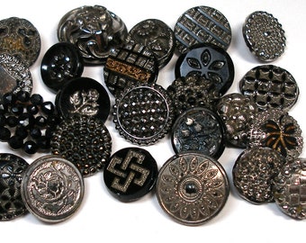 Boutons by Loic Allio. 1st Edition Book of Buttons, Antique