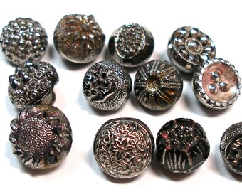 Boutons by Loic Allio. 1st Edition Book of Buttons, Antique