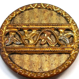 1800s metal BUTTON, Victorian leaves in gold. 1&quot;. 19th century