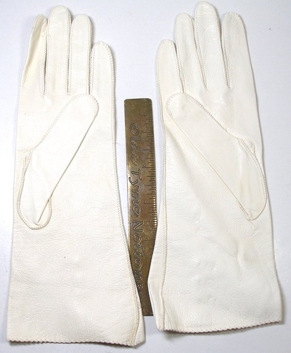 60s long leather gloves. White with mother-of-pea… - image 3