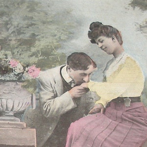 VERKOOP jaren 1900 antieke ansichtkaart. Romantisch koppel. Papieren ephemera. Carte Postale. Vintage verzamelobject.