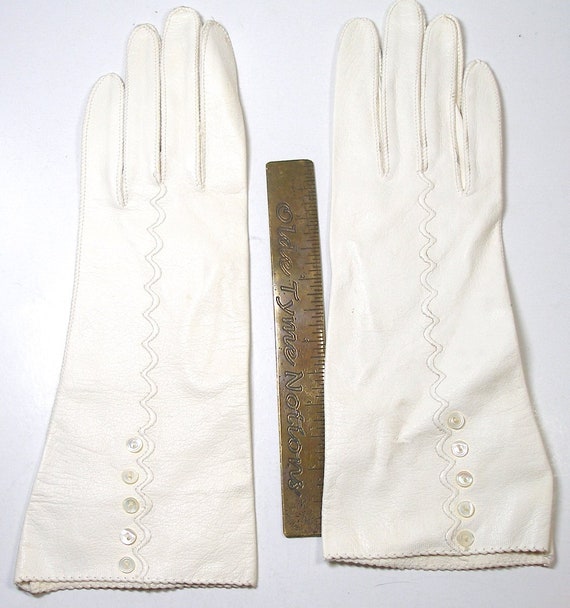 60s long leather gloves. White with mother-of-pea… - image 2