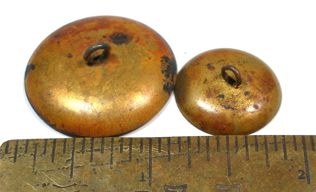4 Boutons Anciens En Laiton - Motif Cerf Dans Les Bois - Vintage France
