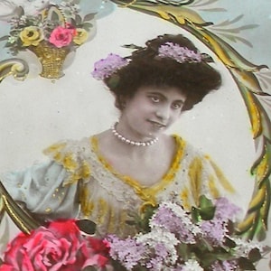 Verkauf antike französische Postkarte 1910er Jahre. Dame in Perlen. RPPC echtes Foto, Papier Ephemera. Carte Postale. Vintage glamour Mode.