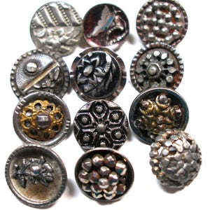 Boutons by Loïc Allio Boutons by Loic Allio. 1st Edition Book of Buttons, Antique