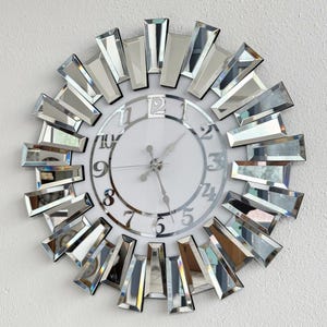 Duży, srebrny, lustrzany zegar ścienny, nowoczesne akrylowe cyfry, wystrój domu