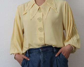 Vintage Yellow Blouse with Embroidered Collar and Covered Buttons – 70s Style Long Sleeve Shirt – Light Pastel Top