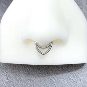 Anillo de tabique con bisagras en capas de 16G, clicker de tabique de titanio, aro de tabique de plata, joyería de tabique de 8 mm y 10 mm, anillo de perforación de tabique hipoalergénico