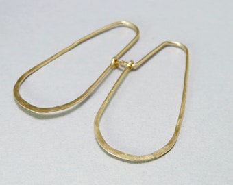 Minimalist long oval hoops in gold filled, hammered elongated hoops, boho gold hoops, long minimalist hoops, hand forged gold earrings