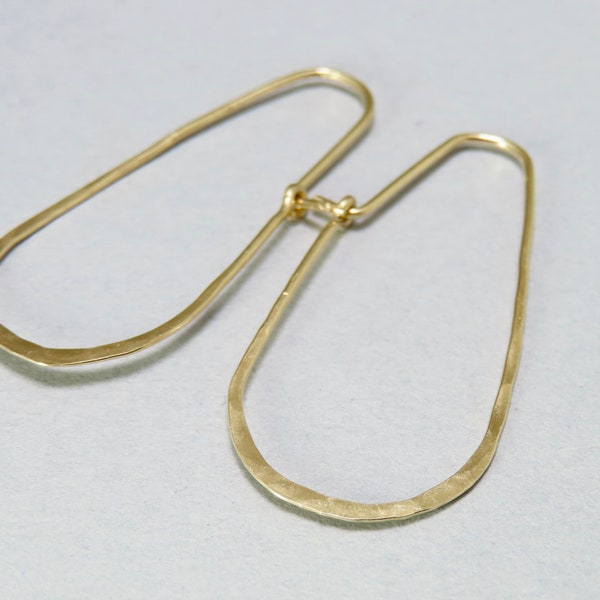 Minimalist long oval hoops in gold filled, hammered elongated hoops, boho gold hoops, long minimalist hoops, hand forged gold earrings