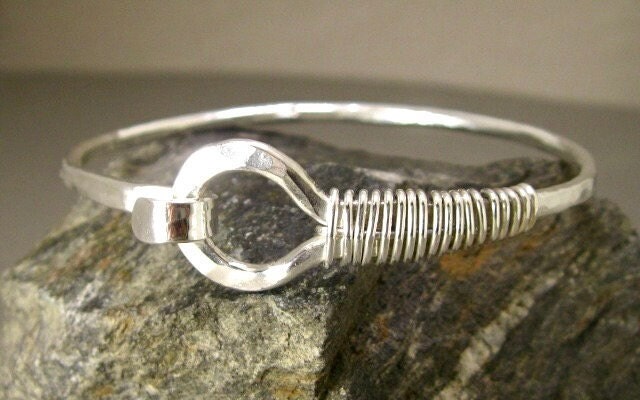 SILVER925 WIRE BRACELET/シルバー/バングル/ブレスレット Sterling Silver Wire Wrapped Hammered Latch Bracelet, Unisex