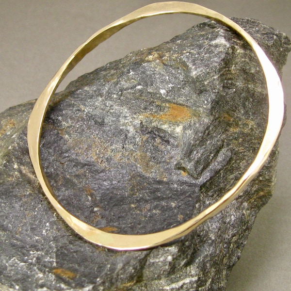 Bi-Directional Heavy Gauge Gold filled Hammered Bangle. size medium, Artisan Hand forged gold bracelet, gold bangle, gift for her