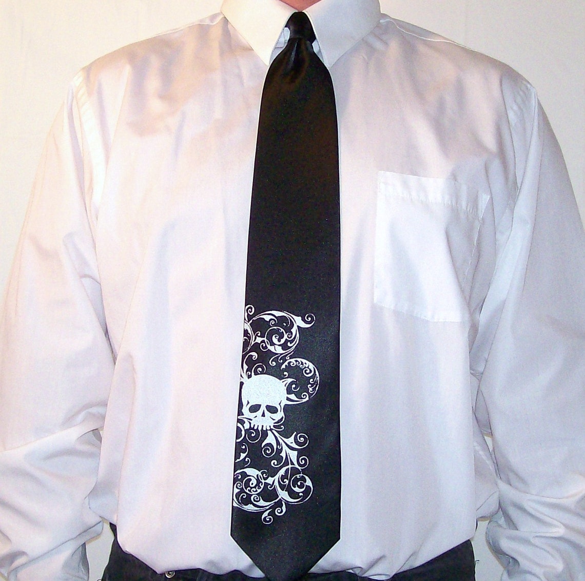 mens skull tie