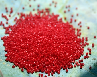 15/0 Opaque Pepper Red Toho seed bead, 10-gram bag, TR-15-45