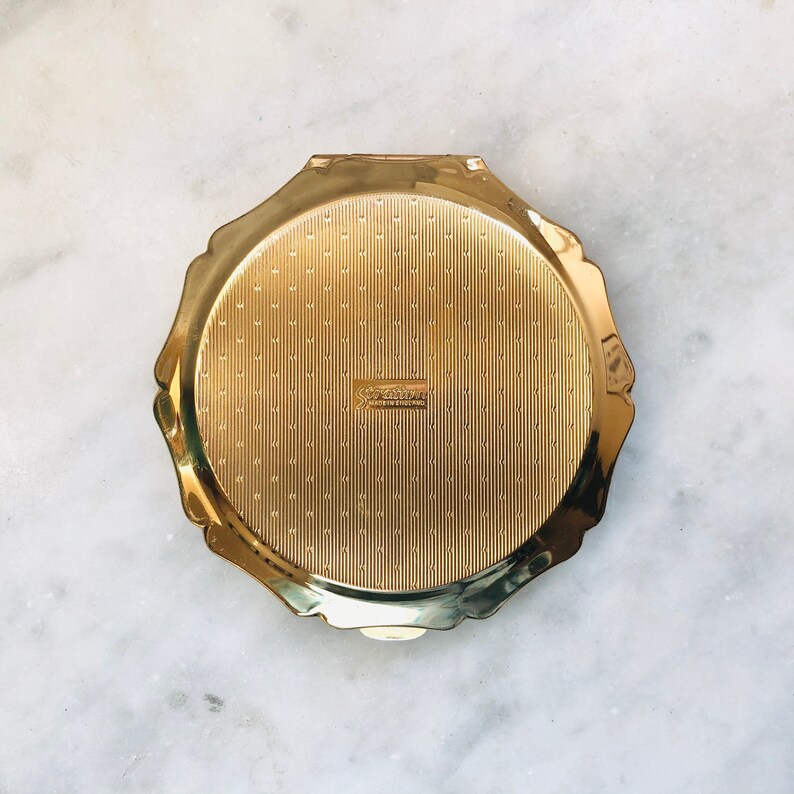 Stratton Wedgwood Cameo Powder Compact