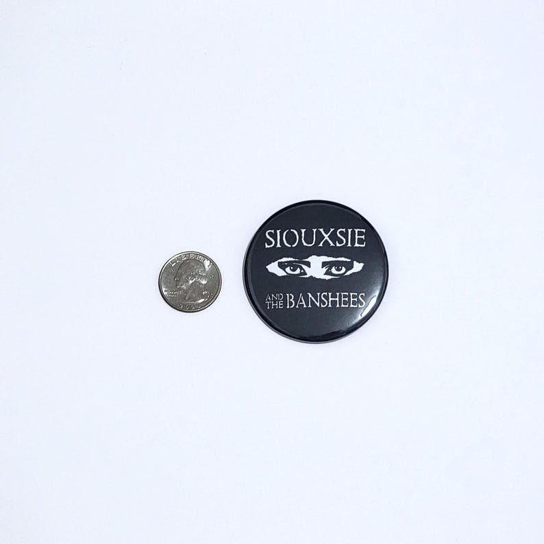 Gothic Kultur Buttons Pins Siouxsie and the Banshees pinback The Cure Joy Sparte Bauhaus Elvira Sisters of Mercy Hall & the Bunnymen gothic Bild 3