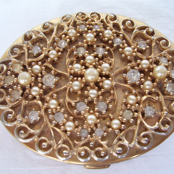 RESERVED/////Vintage Gold Filigree Rhinestone and Pearl Compact