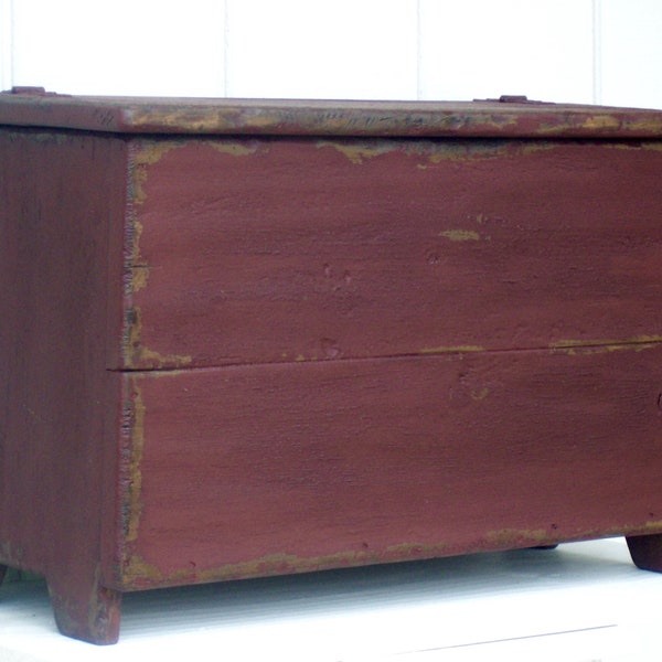 Primitive bench blanket hope chest small storage box trunk  painted country distressed rustic  farmhouse furniture decor