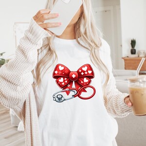 Nurse Valentine&#39;s Day Shirt: Heart Bow Stethoscope Graphic Tee