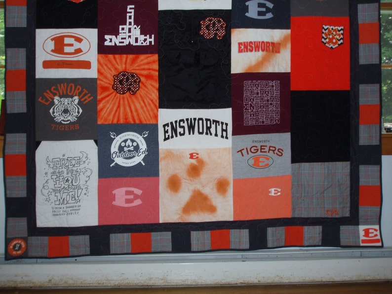 CUSTOM ORDER for Twin size Patchwork Quilts made from your Tshirts 20-25 Tshirts image 3