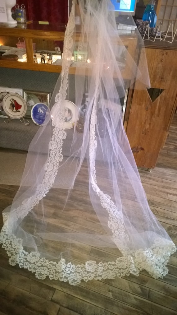 Vintage Wedding Veil Lace and Tulle