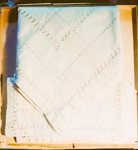 Vintage Japan Tea Tablecloth with 4 Napkins