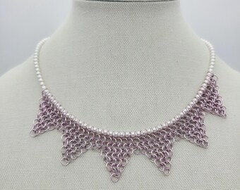 Rosa ringbrynjehalsband
