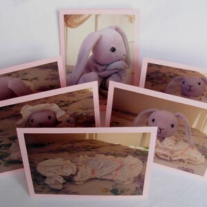 Süße lila und rosa Bunny Fotokarten (innen leer)
