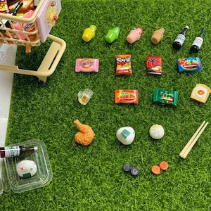 LET&#39;S PACK YOUR Miniature Korean Picnic Lunchbox Keychain –Custom K-Ramen Soju Milk Snacks|Kawaii Keyring|Cute Gift|Fungift|Custom keyring