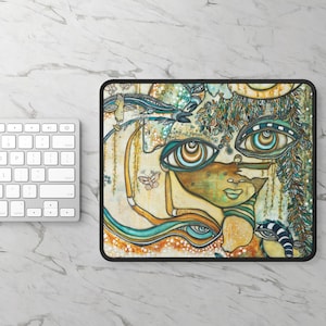 Alfombrilla de ratón para ordenador, videojuegos, escritorio y oficina. Accesorios "Jardín de pájaros enamorados". Diseño artístico único. Idea de regalo para estudiantes universitarios y escolares.