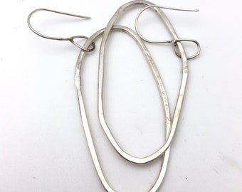 Imperfect ovals, face front hoops